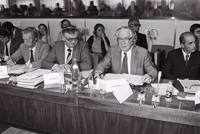 Fotografija 4: Meeting september 1979.Boulevard de l'Empereur Bruxelles