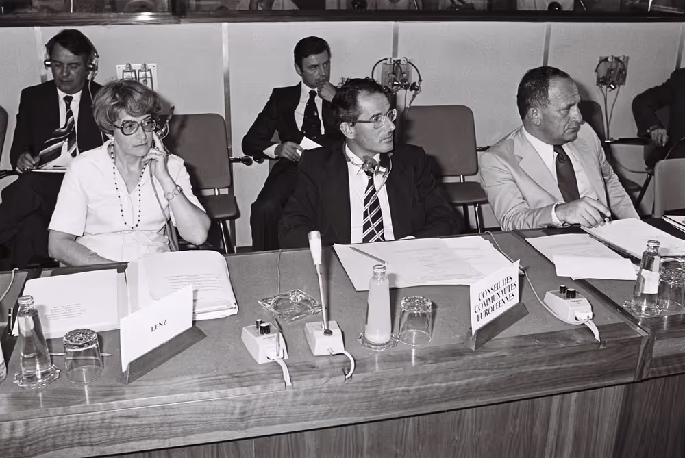 Meeting september 1979.Boulevard de l'Empereur Bruxelles
