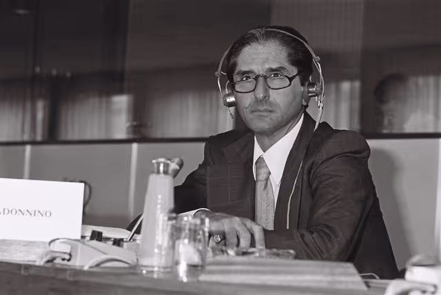 Fotó 22: Meeting september 1979.Boulevard de l'Empereur Bruxelles