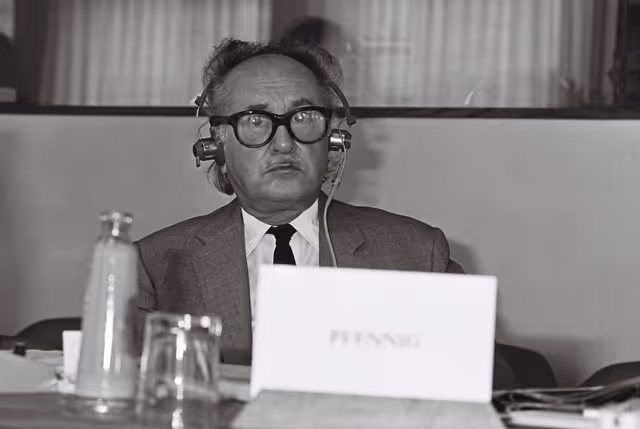 Fotó 18: Meeting september 1979.Boulevard de l'Empereur Bruxelles