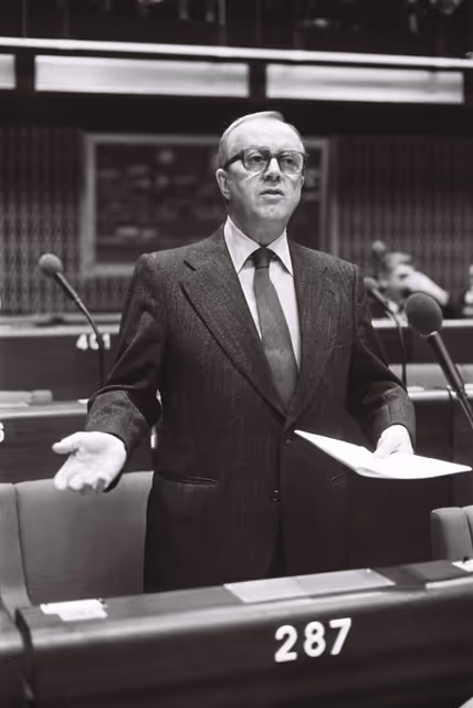 Suriet 32: The MEP Rudolf LUSTER during a session in Strasbourg in September 1979.