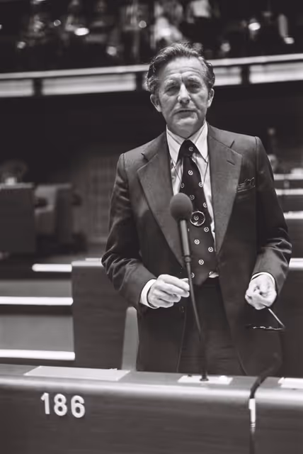 Fotografia 10: The MEP Lord HARMAR-NICHOLLS during a session in Strasbourg in September 1979.