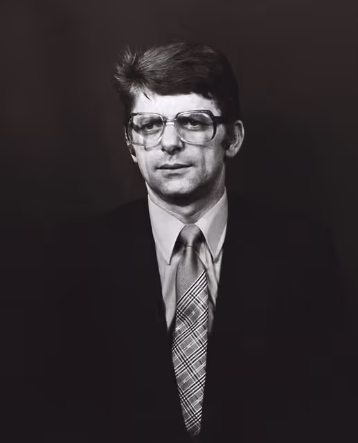 Fotagrafa 24: Portrait of the MEP Maxime Francois GREMETZ in September 1979.