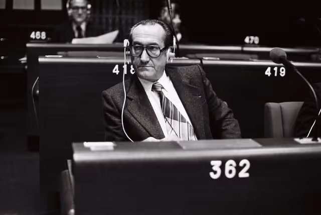 Suriet 15: The MEP Eugene L. REMILLY during a session in Strasbourg in September 1979.
