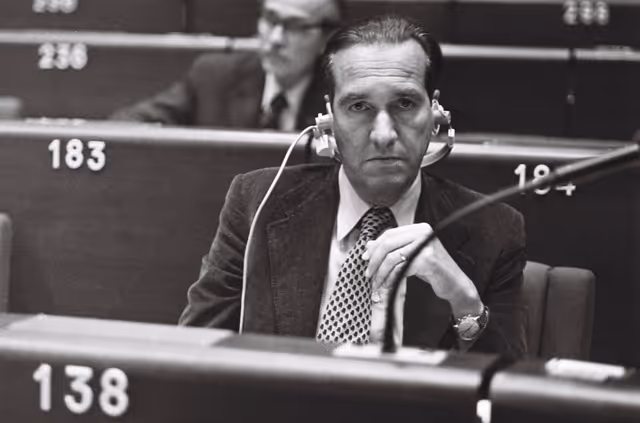 Suriet 42: The MEP Alfredo DIANA during a session in September 1979.