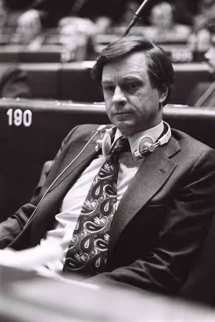 Suriet 10: The MEP Adam FERGUSSON during a session in September 1979.