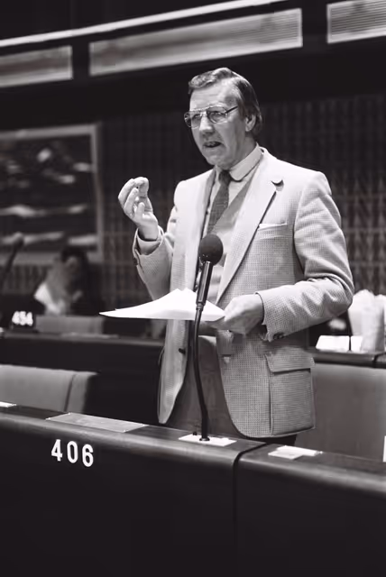 Fotografia 21: The MEP Teun TOLMAN during a session in Strasbourg in September 1979.