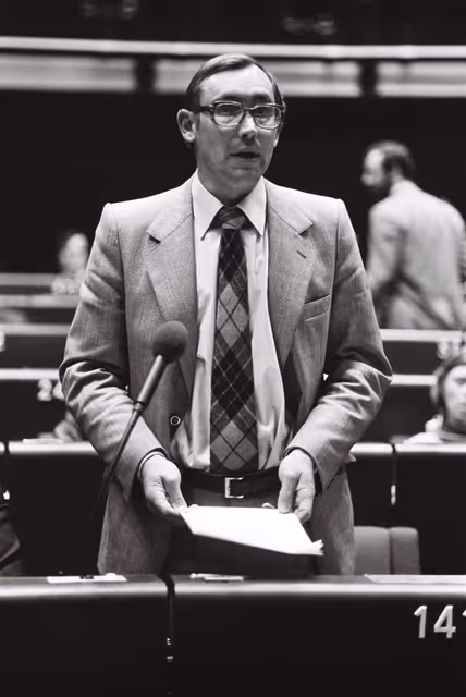 Suriet 47: The MEP David CURRY during a session in September 1979.