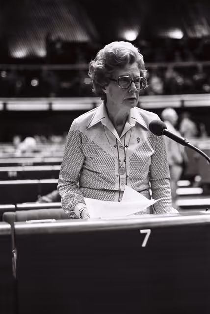 Suriet 44: The MEP Barbara CASTLE during a session in Strasbourg on September 1979.