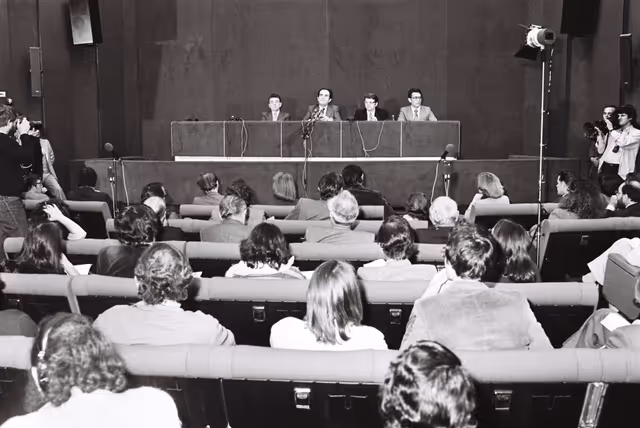 Fotografija 9: GUE-NGL meeting during a session in Strasbourg in September 1979.