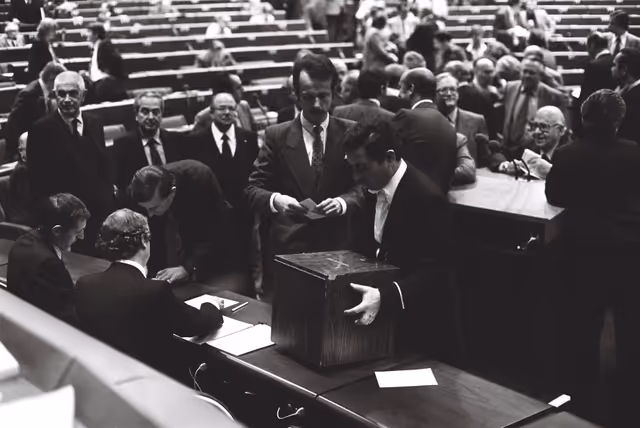 Fotografija 28: Plenary session in Strasbourg in September 1979.