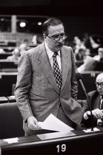 Fotografija 34: The European Commissioner Lorenzo NATALI during a session in Strasbourg in September 1979.