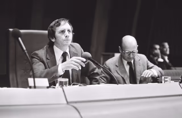 Fotografija 37: The European Parliament Vice President Allan R. ROGERS during a session in Strasbourg in September 1979.
