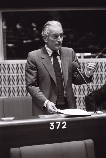 Fotografija 41: The MEP Andre ROSSI during a session in Strasbourg in September 1979.
