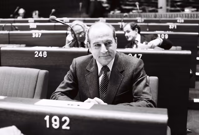 Fotó 25: The MEP Francis COMBE during a session in Strasbourg in October 1979.
