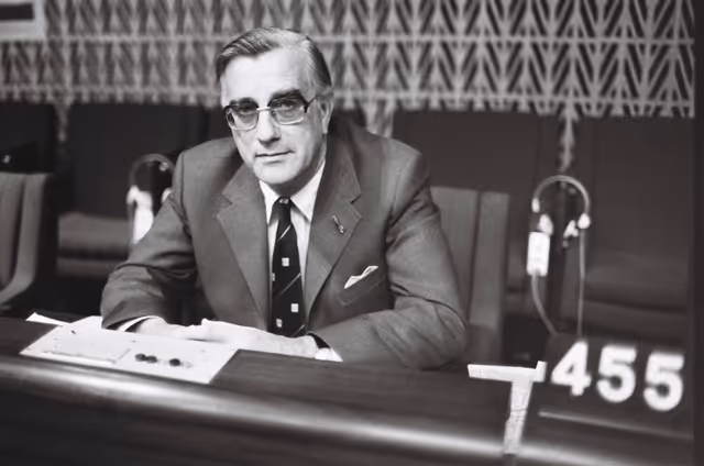 Fotó 24: The MEP Arie DE GOEDE during a session in Strasbourg in October 1979.