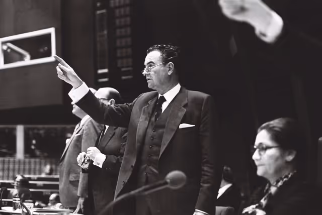 Fotó 14: Plenary session in Strasbourg in October 1979.Vote