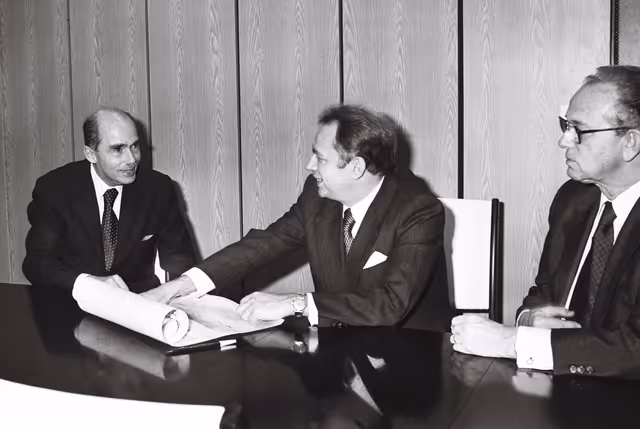 Photo 12: Meeting with the Secretary General of the Council of Europe