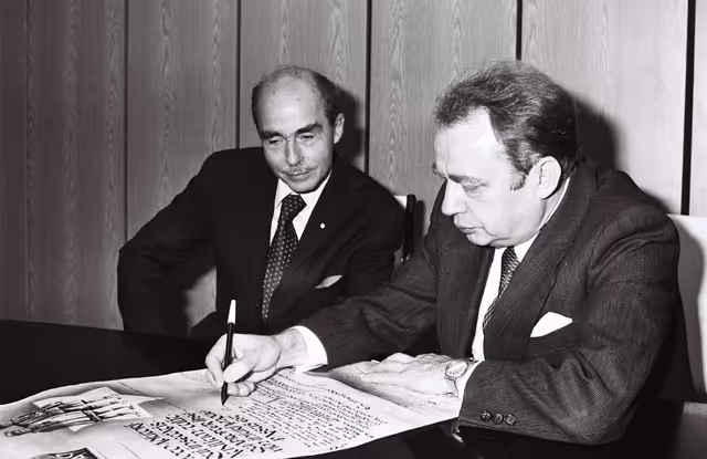 Photo 15: Meeting with the Secretary General of the Council of Europe