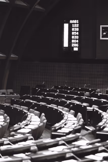 Photo 1: A screen displays the results of a vote after a plenary session in Strasbourg in October 1979.Electronic vote