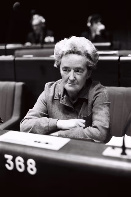 Foto 2: The MEP Dame Shelagh ROBERTS during a session in Strasbourg in November 1979.