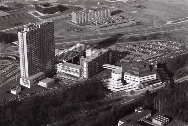 Photo 3: European Parliament's building in Luxembourg