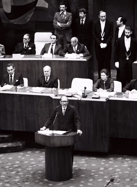 Photo 5: Plenary Session in Luxembourg