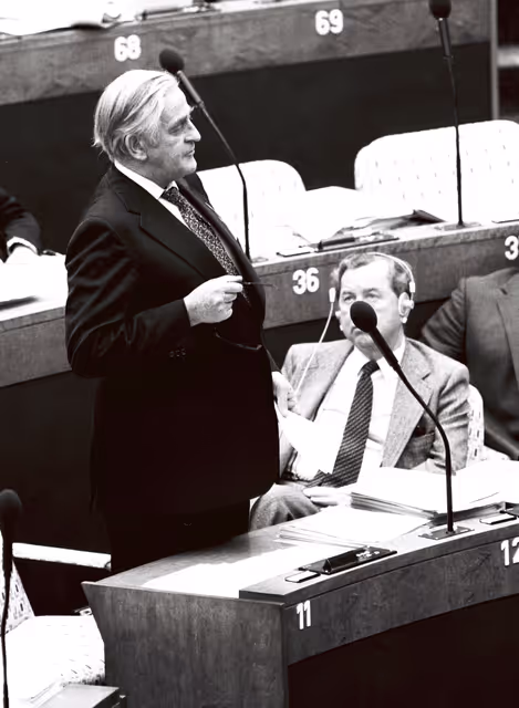 Photo 36: Plenary Session in Luxembourg