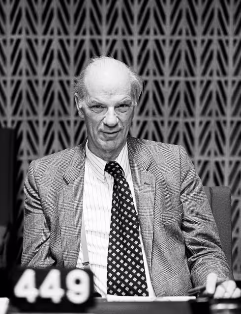 Fotografia 46: The MEP Jorgen BOGH during a session in Strasburg in May 1981.