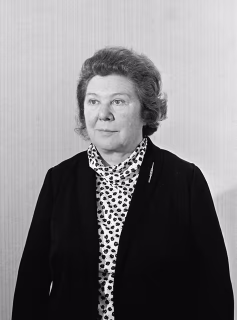 Fotografia 4: Portrait of the MEP Luise HERKLOTZ in May 1981.