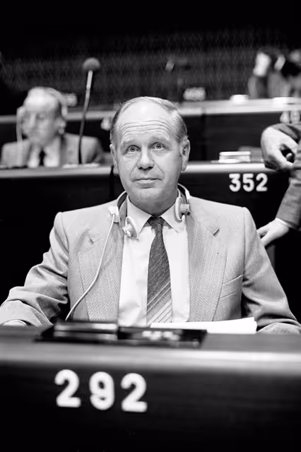 Nuotrauka 10: The MEP Meinolf MERTENS during a session in Strasbourg in June 1981.
