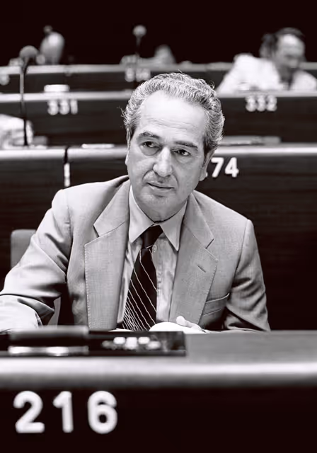 Nuotrauka 26: The MEP Vincenzo GATTO during a session in Strasbourg in June 1981.