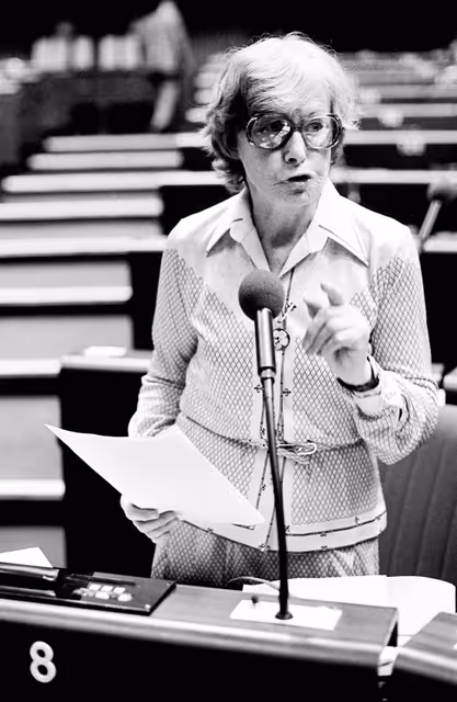 Nuotrauka 9: The MEP Barbara CASTLE during a session in Strasbourg on June 1981.