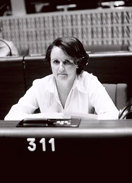 Nuotrauka 21: The MEP Simone MARTIN during a session in Strasbourg in June 1981.