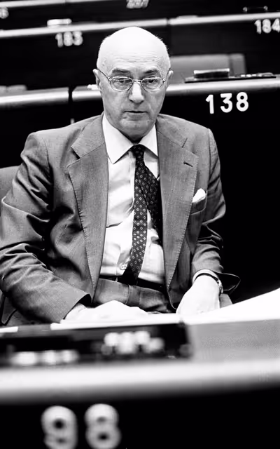 Nuotrauka 35: The MEP Giovanni BERSANI during a session  in Strasbourg in June 1981.