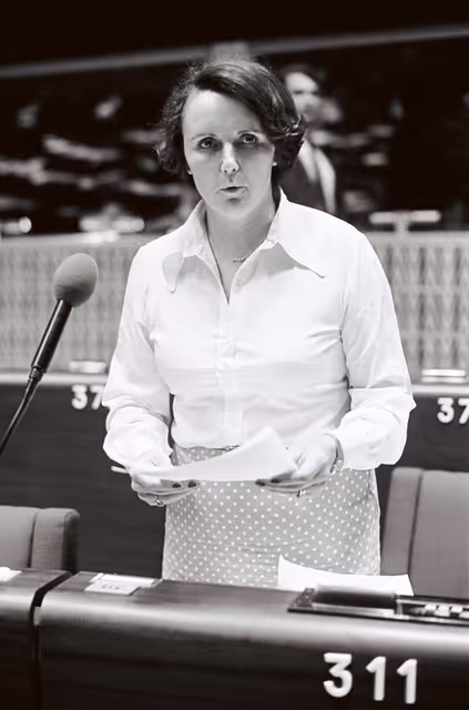 Nuotrauka 22: The MEP Simone MARTIN during a session in Strasbourg in June 1981.