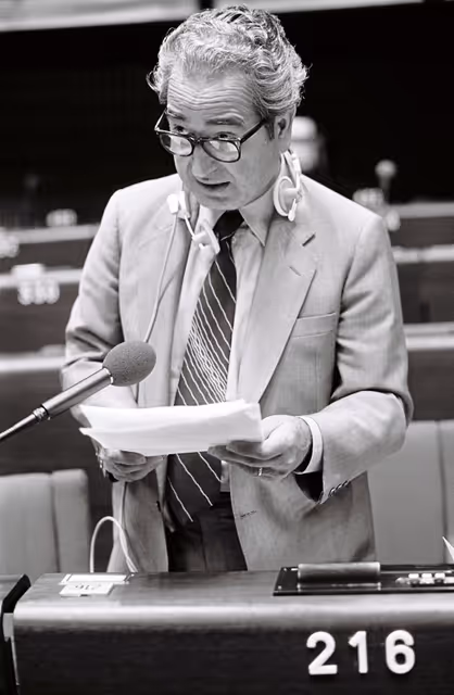 Nuotrauka 27: The MEP Vincenzo GATTO during a session in Strasbourg in June 1981.