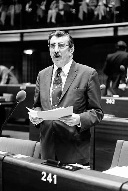 Nuotrauka 21: The MEP Edward KELLETT-BOWMAN during a session in Strasbourg on June 1981.
