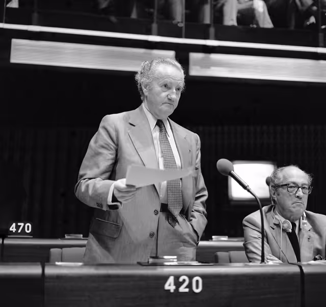 Fotografija 22: The MEP Gustave DELEAU during a session in Strasbourg in July 1981.