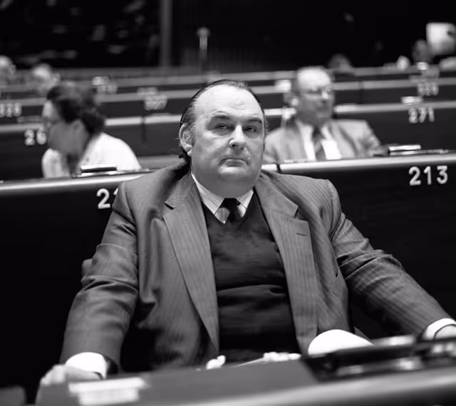 Fotografija 45: The MEP Roger FAJARDIE during a session in Strasbourg in July 1981.