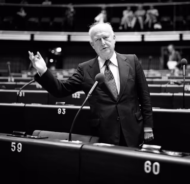 Fotografija 43: The MEP Pierre PFLIMLIN during a session in Strasbourg on July 1981.