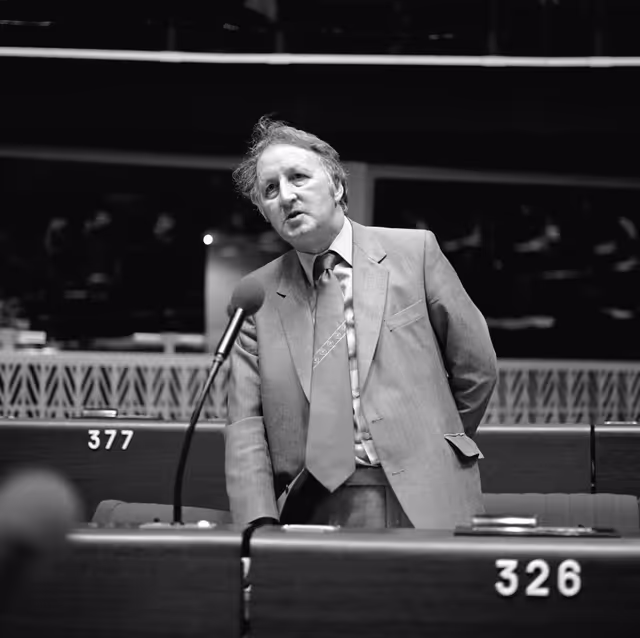 Fotografija 49: The MEP Thomas MEGAHY during a session in Strasbourg in July 1981.
