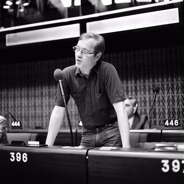 Fotografija 26: The MEP Jens-Peter BONDE during a session in Strasbourg in July 1981.