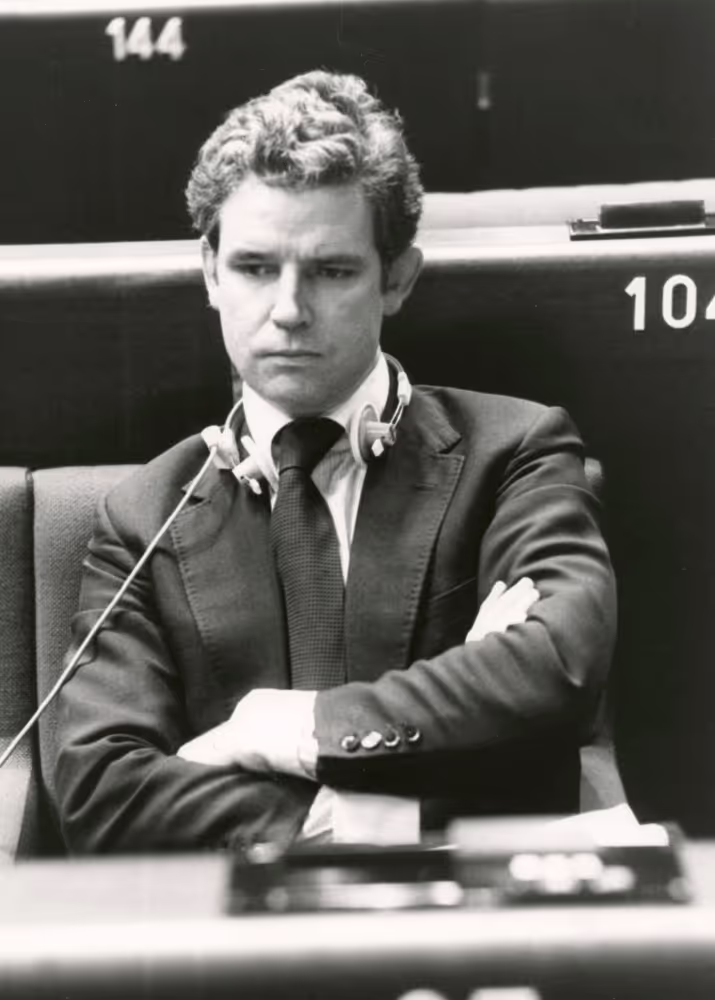 Neil BALFOUR attends a plenary session in July 1981