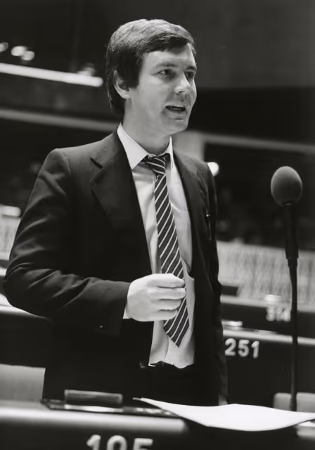 Zdjęcie 16: MEP Karel DE GUCHT speaks in plenary session