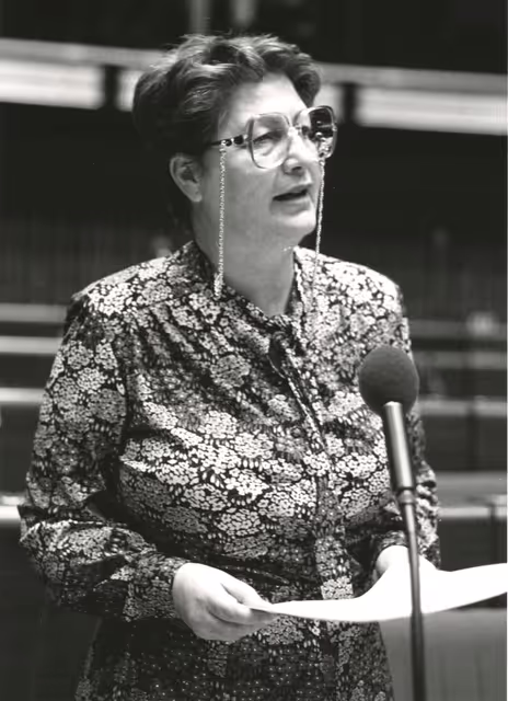 Zdjęcie 19: Paola GAIOTTI DE BIASE speaks in plenary session in July 1981