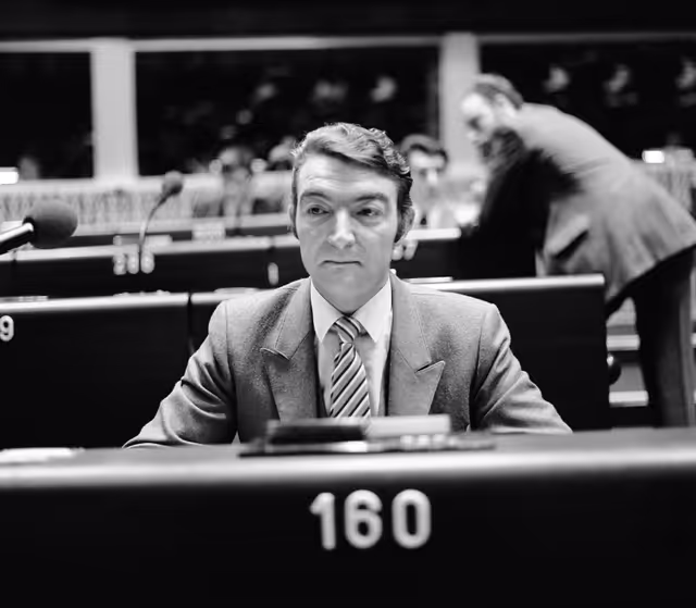 Photo 35: The MEP Guy FERNANDEZ during a session in Strasbourg in February 1981.