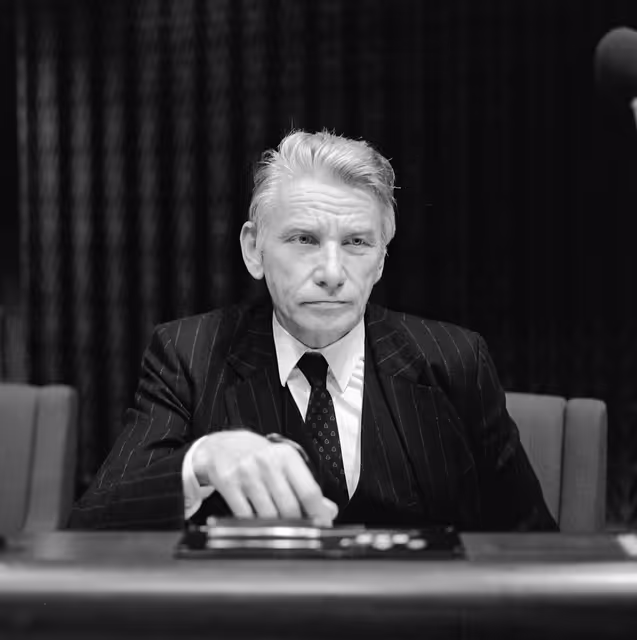 Photo 39: The MEP Jean A.E.E. MEO during a session in Strasbourg in October 1981.