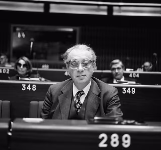 Photo 23: The MEP Ernst MAJONICA during a session in Strasbourg in October 1981.