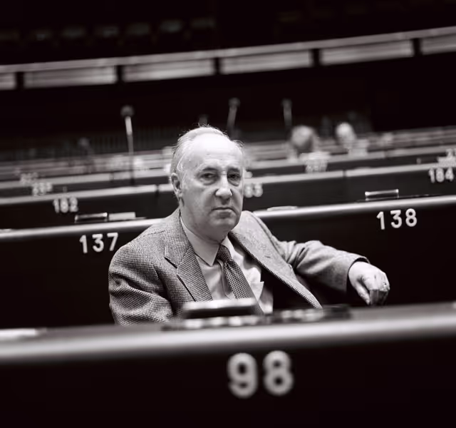 Photo 24: The MEP Ernst MULLER-HERMANN during a session in Strasbourg in October 1981.